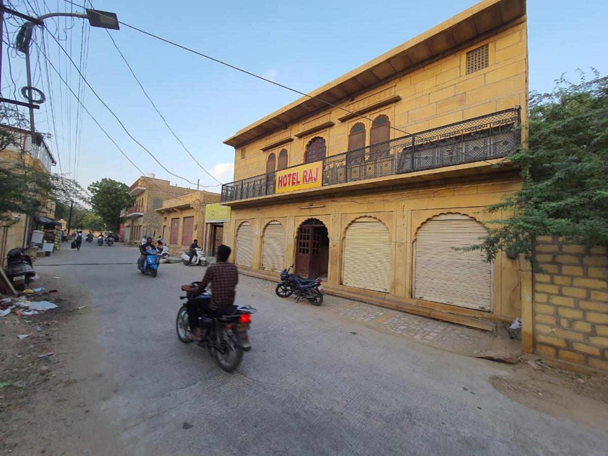 Hotel Raj Jaisalmer Bagian luar foto